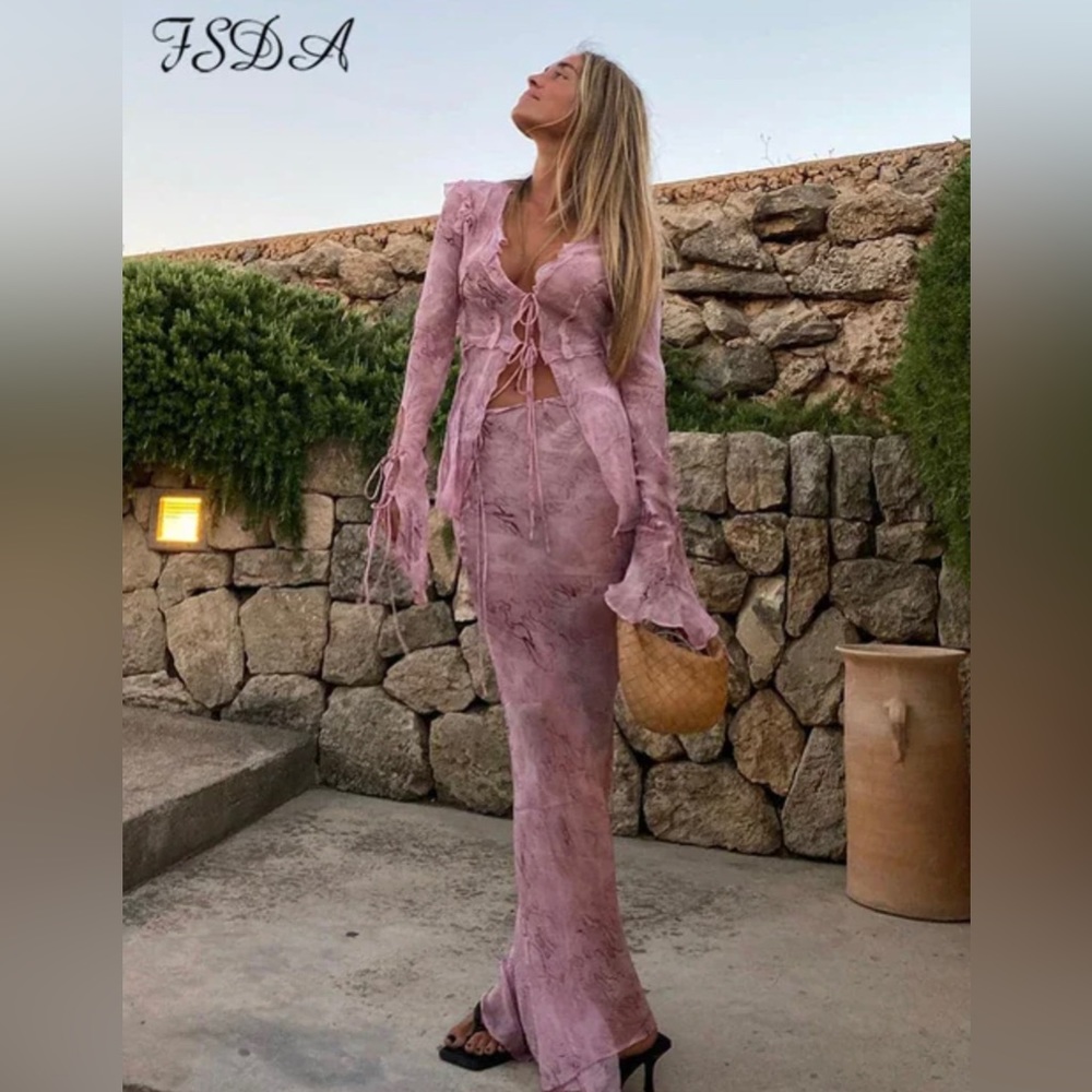 BRAND NEW ✨ 2 Piece Mesh Skirt Set- M